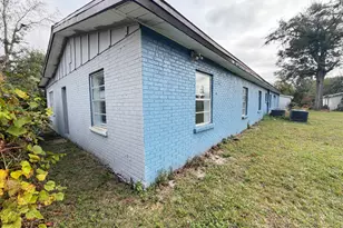 1514 Delaware Ave, Lynn Haven, FL 32444 - Photo 4