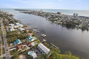 6909 N Lagoon Dr, Panama City, FL 32408 - Photo 14