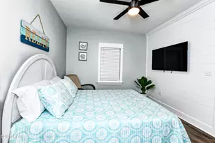 9860 S Thomas Dr, Panama City Beach, FL 32408 - Photo 24