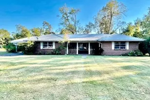 20823 SE Elmore Ave, Blountstown, FL 32424 - Photo 1