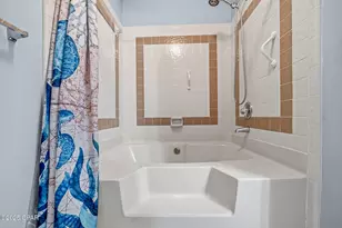 8520 N Lagoon Dr, Panama City, FL 32408 - Photo 14