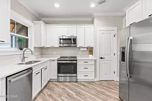 4419 Conifer Ln, Panama City, FL 32404 - Photo 10