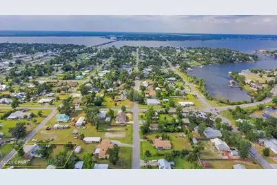 911 Indiana Avenue, Lynn Haven, FL 32444 - Photo 6