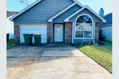 3047 Yorktown Circle, Fort Walton Beach, FL 32547 - Photo 1