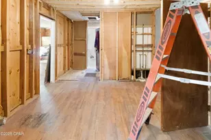 209 E North Ave, Bonifay, FL 32425 - Photo 8