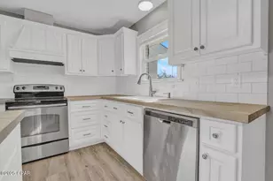 1851 Airport Cir, Panama City, FL 32405 - Photo 14