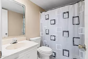 324 E Beach Dr, Panama City, FL 32401 - Photo 24