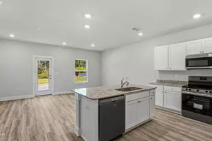 326 Chateau Ln, Port Saint Joe, FL 32456 - Photo 10