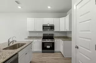 326 Chateau Ln, Port Saint Joe, FL 32456 - Photo 12
