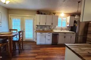 1556 Cherry St, Ponce de Leon, FL 32455 - Photo 10