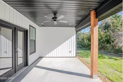 319 W 35th Court, Panama City, FL 32405 - Photo 10