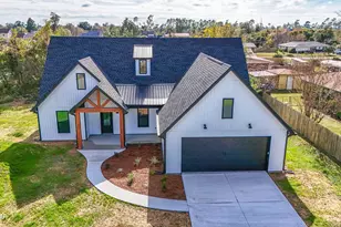 319 W 35th Ct, Panama City, FL 32405 - Photo 2