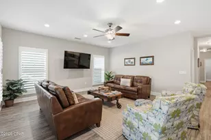 72 13th St, Apalachicola, FL 32320 - Photo 6