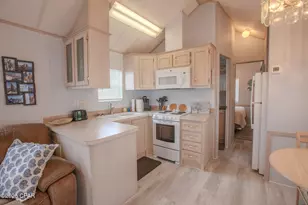 1219 Thomas Dr, Panama City, FL 32408 - Photo 10