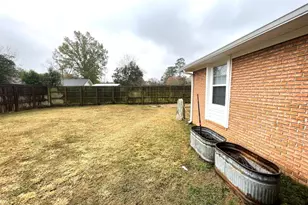 5386 Cooper St, Graceville, FL 32440 - Photo 6