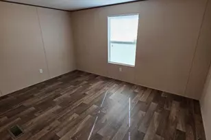 2723 E 19th St, Panama City, FL 32405 - Photo 12