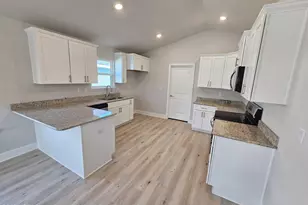 1005 Bayou St, Panama City, FL 32404 - Photo 4