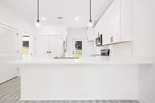 910 E 9th Ct, Panama City, FL 32401 - Photo 4