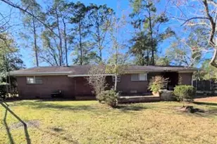 853 1st St, Chipley, FL 32428 - Photo 20