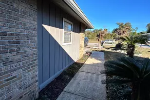 1005 W 11th Ct, Panama City, FL 32401 - Photo 4