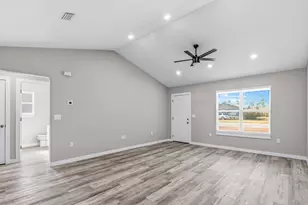 426 N Comet Ave, Panama City, FL 32404 - Photo 8