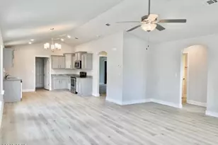 1202 Primrose Ln, Panama City, FL 32404 - Photo 4