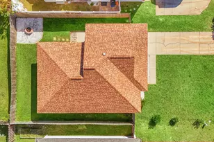 1324 Capri Dr, Panama City, FL 32405 - Photo 2