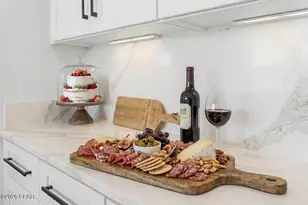 7115 Thomas Dr, Panama City, FL 32408 - Photo 10