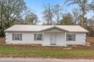 470 2nd St, Chipley, FL 32428 - Photo 2