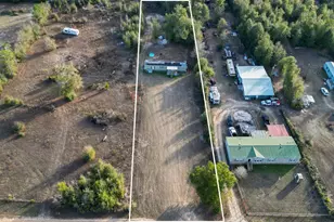 10626 Happyville Rd, Youngstown, FL 32466 - Photo 2