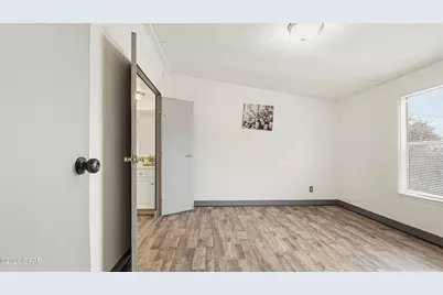 6702 Oakenshaw Drive, Youngstown, FL 32466 - Photo 6