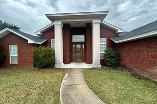 105 Lakeview Terrace, Lynn Haven, FL 32444 - Photo 1