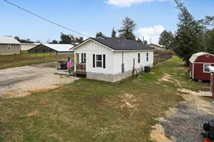 25238 N W Rosewood Cir, Altha, FL 32421 - Photo 4