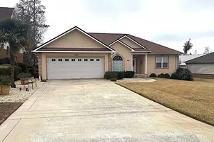 2548 Woods View Dr, Marianna, FL 32446 - Photo 1