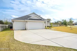 103 Lakeview Terrace, Lynn Haven, FL 32444 - Photo 2