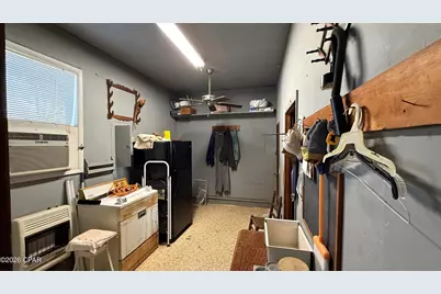 5526 Old U S Road, Malone, FL 32445 - Photo 8