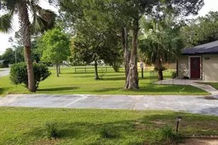 807 Maple St, Chipley, FL 32428 - Photo 14