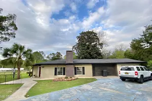 807 Maple St, Chipley, FL 32428 - Photo 6