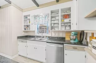 5395 Webb St, Graceville, FL 32440 - Photo 8