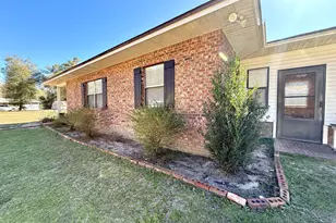 1652 Howell Williams Rd, Bonifay, FL 32425 - Photo 4