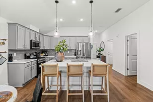 283 Bayou Bend Ln, Callaway, FL 32404 - Photo 8