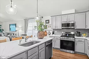 283 Bayou Bend Ln, Callaway, FL 32404 - Photo 10