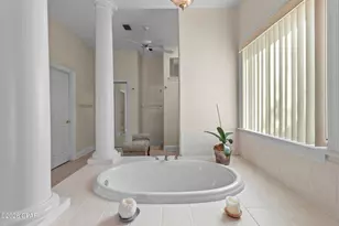 8127 N Lagoon Dr, Panama City, FL 32408 - Photo 44