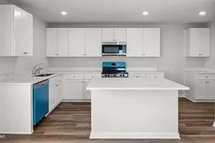 3123 Breezy Bay Ct, Southport, FL 32409 - Photo 10