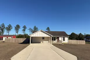 561 Lakepointe Dr, Chipley, FL 32428 - Photo 2