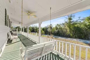 2686 Mona Ln, Alford, FL 32420 - Photo 2
