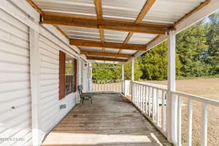 519 McPherson Dr, Alford, FL 32420 - Photo 6