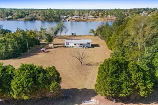519 McPherson Dr, Alford, FL 32420 - Photo 1
