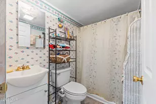 519 McPherson Dr, Alford, FL 32420 - Photo 16