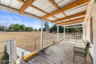 519 McPherson Dr, Alford, FL 32420 - Photo 8